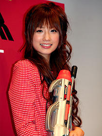 小倉優子の“女の武器”は煮魚？「プラネット・テラー」試写会で告白