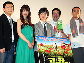 戸田恵梨香、神木＆えなりにモテモテ。「アーサーとミニモイ～」イベント