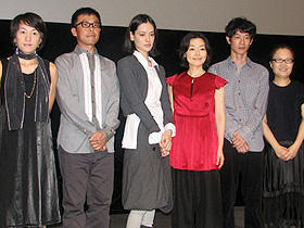 ゆる～いコメント連発に会場大爆笑！「めがね」初日舞台挨拶