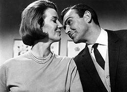 さよなら、ミス・マネーペニー!007シリーズの名脇役逝く