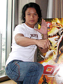 トニー・ジャーとの対決が見たい! 「ロケットマン!」主演ダン・チューポン