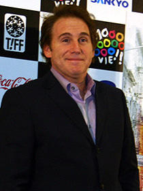 「再会の街で」マイク・バインダー監督