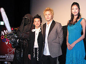 市原隼人、関めぐみが宙を舞う！「ネガティブハッピー・チェーンソーエッヂ」