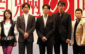 堤、阿部、椎名が黒木瞳の意外な一面を暴露。「魍魎の匣」会見＆舞台挨拶