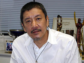 奥田瑛二監督、新作青春映画「風の外側」で夢の大切さを説く