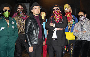 人気FLASHアニメが映画に！「菅井君と家族石」作者のFROGMANを直撃