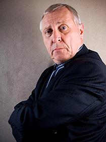 美術館のキュレーターという顔も持つ