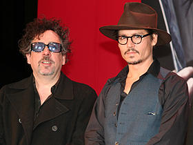 ジョニー・デップ、自分の歌声に思わず吹き出す!?「スウィーニー・トッド」会見