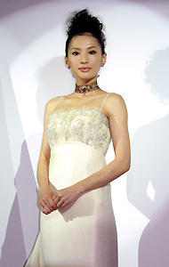 「シルク」出演の芦名星、“絹”のような美しさの秘訣語る