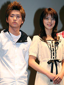 音楽と主題歌を生演奏で上映。藤井美菜の初主演作「雨の翼」が完成