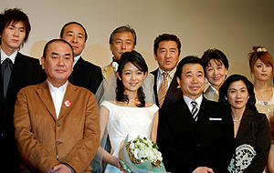 藤澤のブーケトスで、会場も熱狂