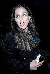 ブリトニー・スピアーズ、精神病棟の入院期間延長か