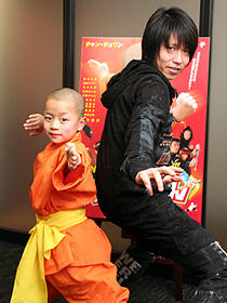 監督も一緒にファイティングポーズ!