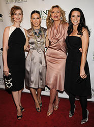 「セックス・アンド・ザ・シティ」の4人が、レズ支援団体の表彰式で勢揃い！