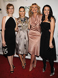 「セックス・アンド・ザ・シティ」の4人が、レズ支援団体の表彰式で勢揃い！