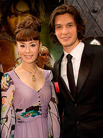 魔女と王子の2ショット