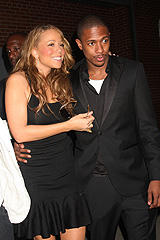 新婚ニック＆マライア夫妻、遊園地でのサプライズパーティに大はしゃぎ