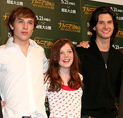 「ナルニア国物語」来日会見。主役の2人が競い合ったものとは…？