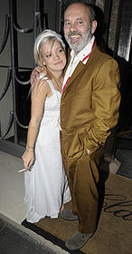 なかなかサバけた家族のようで