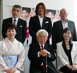 96歳・新藤監督の新作「石内尋常高等小学校 花は散れども」完成