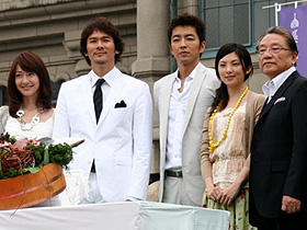 大沢たかお＆田中麗奈らが築地本願寺に登場！「築地魚河岸三代目」