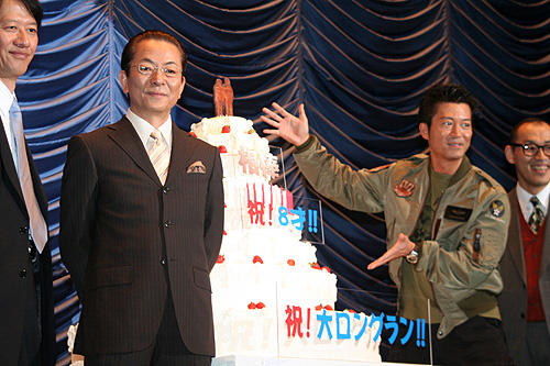 動員300万人突破の「相棒」。水谷豊、寺脇康文らが凱旋舞台挨拶