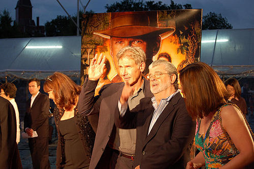 ハリソン・フォードがひざまずいて続編をお願い！「インディ4」プレミア