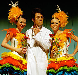 シンガポールの美人女優が生歌も披露！「881 歌え！パパイヤ」舞台挨拶