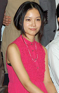 宮崎あおいが家族愛を語った！「ハブと拳骨」初日舞台挨拶