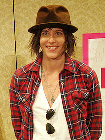 女性ファンたちが生シェーンに大興奮！「Lの世界」来日会見