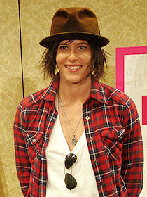 女性ファンたちが生シェーンに大興奮！「Lの世界」来日会見