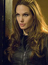 激ヤセのジョリーだっただけに、 サイズはXS