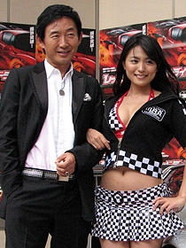 総額3.5億円の豪華スーパーカーが登場！「レッドライン」イベント