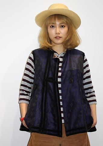 菊地凛子がタバコ片手にバービー人形を爆破する「ブラザーズ・ブルーム」