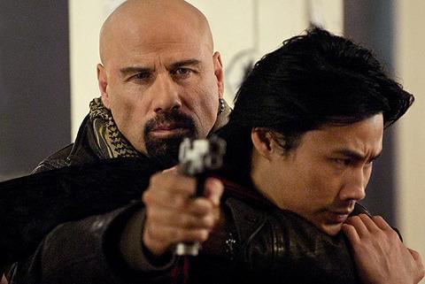 「パリより愛をこめて」ジョン・トラボルタの強烈スキンヘッド！