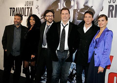 もし来日の際は自ら操縦する飛行機で？