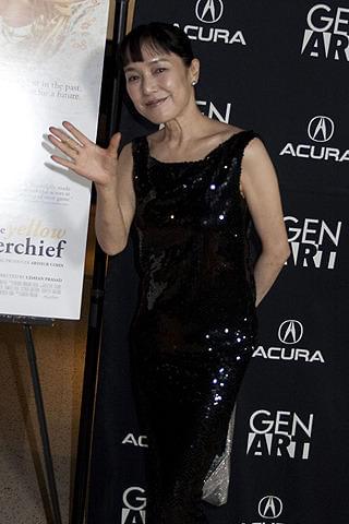 桃井かおり、米版「幸福の黄色いハンカチ」LAプレミアに“見参”