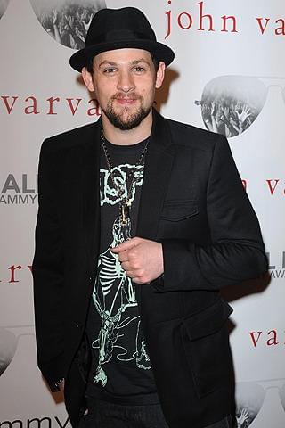 MTVアワードみたいなのを狙ってる？