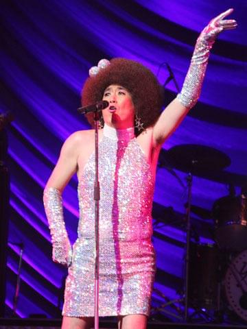 ライブでは観客総立ち