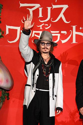 “1日だけ”ジョニー・デップに、ファン3800人が熱視線