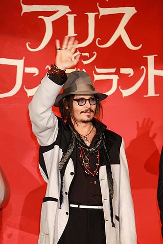 “1日だけ”ジョニー・デップに、ファン3800人が熱視線