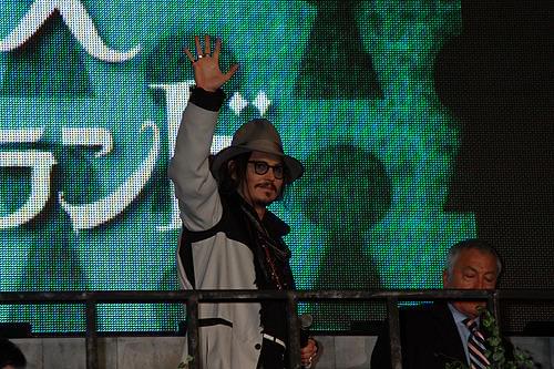 “1日だけ”ジョニー・デップに、ファン3800人が熱視線