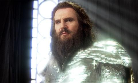 甲冑姿のゼウス…確かに「聖闘士星矢」っぽい!?