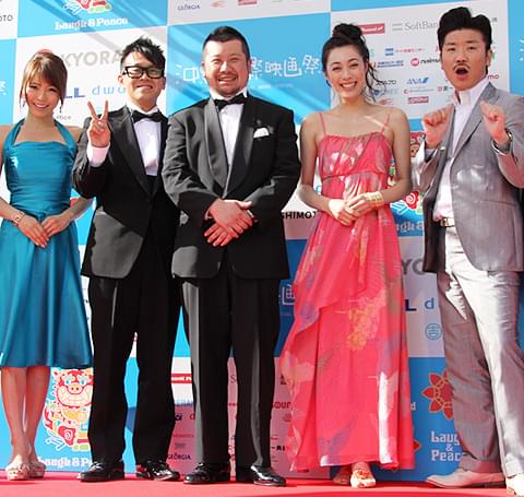 吹石一恵＆釈由美子、ケンコバらのセクハラに“レッドカード”