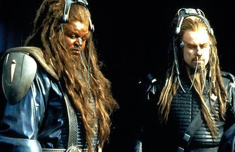 2000年代の最低映画「バトルフィールド・アース」脚本家が観客に公開謝罪