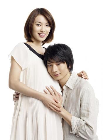 向井理＆内山理名、携帯ドラマ「5年後のラブレター」で夫婦に