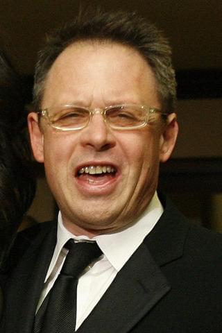 「トワイライト」最終章は「ドリームガールズ」ビル・コンドン監督