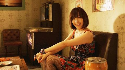 麻生の“おきゃん”な姿は新鮮