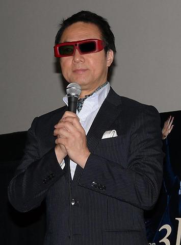 3Dヨン様に“家族”300人が大歓声！