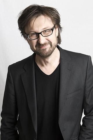 「パリより愛をこめて」監督が語る、中年スターのアクションに強いこだわり